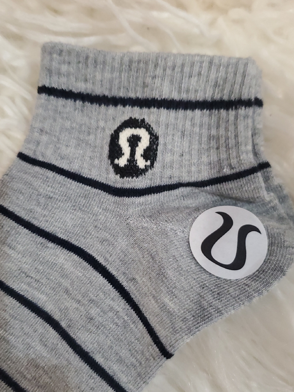 Lululemon ankle socks - Picture 2 of 4